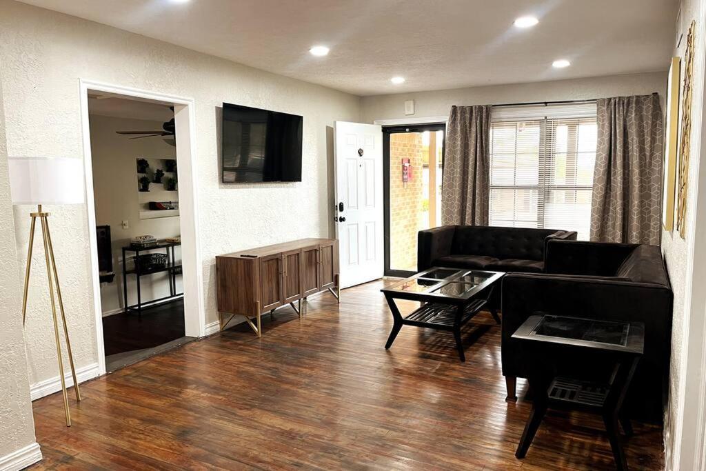 Spacious Lawton Escape With Game Room Near Fort Sill Sleeps 6 Exterior photo